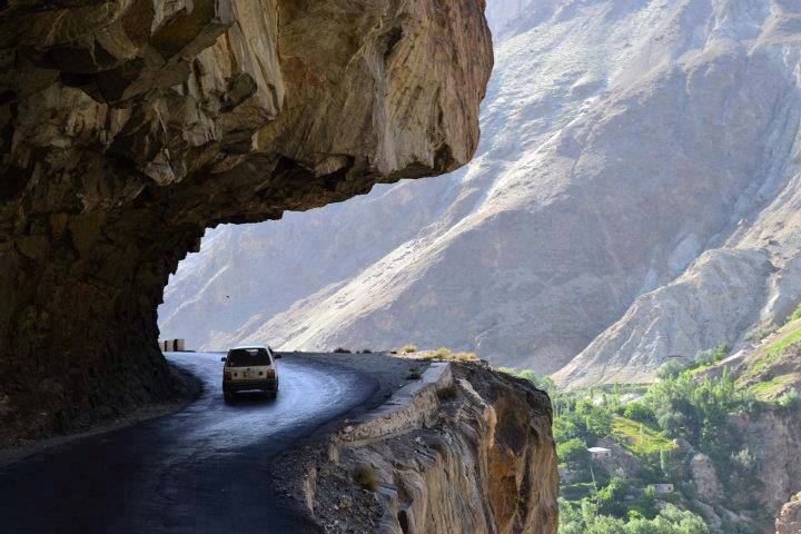 001- Gilgit Skardu Road.jpg